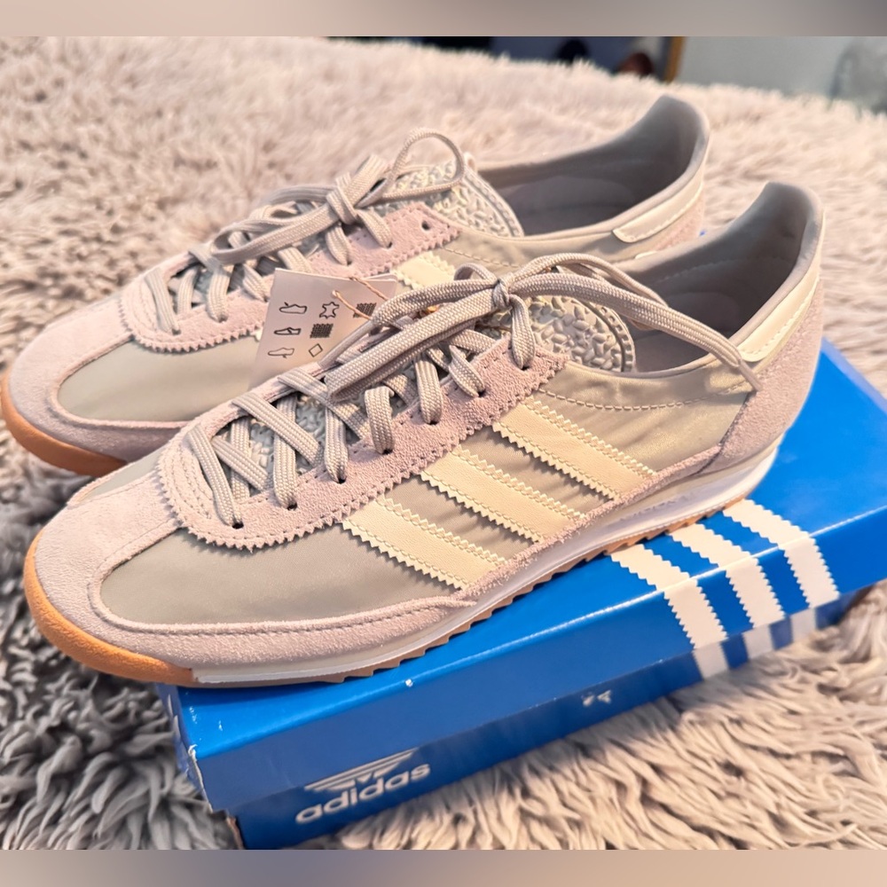 NEW Adidas SL 72 OG Grey/Off White 
Women 8